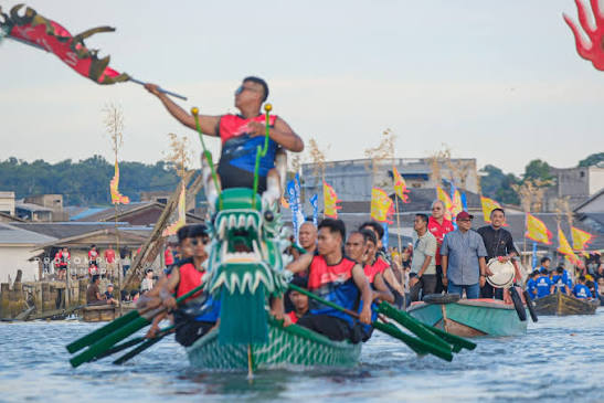 Perahu Naga: Olahraga Air yang Sarat Budaya dan Kebersamaan