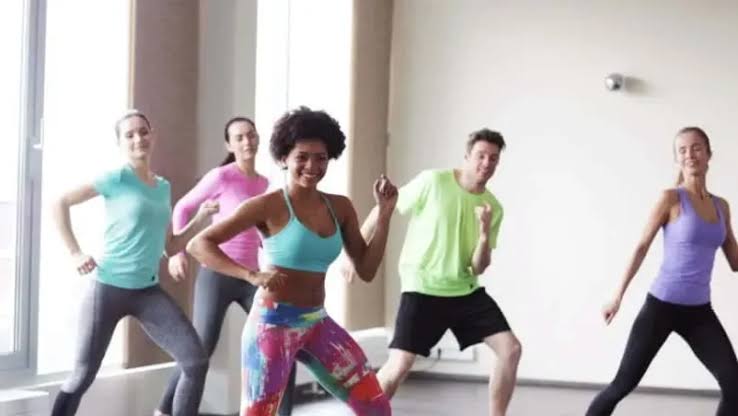 Senam Zumba: Rahasia Keringat yang Menyenangkan