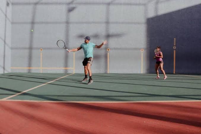 Squash: Ketika Ruang Tertutup Jadi Arena Pertarungan
